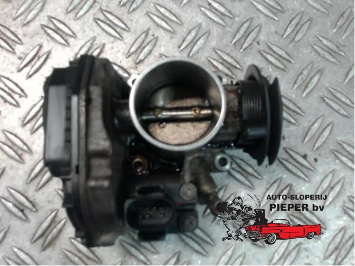 Gebruikte Gasklephuis Seat Cordoba (6C2/6K2) 1.6 Prijs € 42,00 Margeregeling aangeboden door Autosloperij Pieper BV