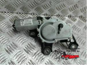 Gebruikte Ruitenwissermotor achter Volkswagen Transporter T5 1.9 TDi Prijs € 52,50 Margeregeling aangeboden door Autosloperij Pieper BV