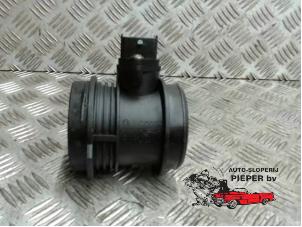 Gebruikte Luchtmassameter Saab 9-3 I (YS3D) 2.2 TiD Kat. Prijs € 52,50 Margeregeling aangeboden door Autosloperij Pieper BV