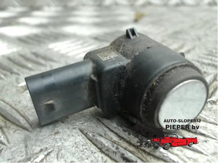 Gebruikte PDC Sensor Volkswagen Caddy III (2KA,2KH,2CA,2CH) 1.9 TDI Prijs € 26,25 Margeregeling aangeboden door Autosloperij Pieper BV