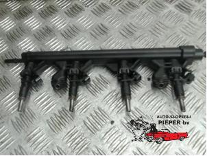 Gebruikte Common rail (Injectie) Peugeot 207/207+ (WA/WC/WM) 1.4 16V VTi Prijs € 84,00 Margeregeling aangeboden door Autosloperij Pieper BV