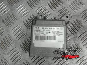 Gebruikte Airbag Module Peugeot 207/207+ (WA/WC/WM) 1.4 16V Prijs € 47,25 Margeregeling aangeboden door Autosloperij Pieper BV