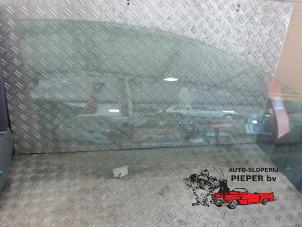 Gebruikte Portierruit 2Deurs rechts Peugeot 206+ (2L/M) 1.4 XS Prijs op aanvraag aangeboden door Autosloperij Pieper BV