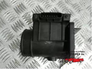 Gebruikte Luchtmassameter Mitsubishi Space Wagon (N3/N4) 2.0 GLXi 16V Prijs € 42,00 Margeregeling aangeboden door Autosloperij Pieper BV