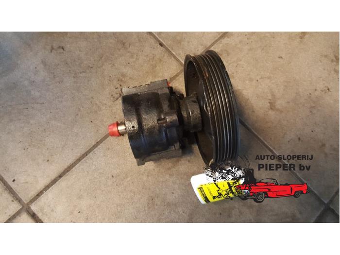Gebruikte Servopomp Opel Corsa B (73/78/79) 1.4i Prijs € 36,75 Margeregeling aangeboden door Autosloperij Pieper BV