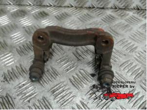 Gebruikte Remzadel links-achter Honda Civic (FK/FN) 1.8i VTEC 16V Prijs € 15,75 Margeregeling aangeboden door Autosloperij Pieper BV