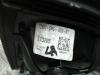 Portiergreep 4Deurs links-achter van een Honda Civic (FK/FN) 1.8i VTEC 16V 2011