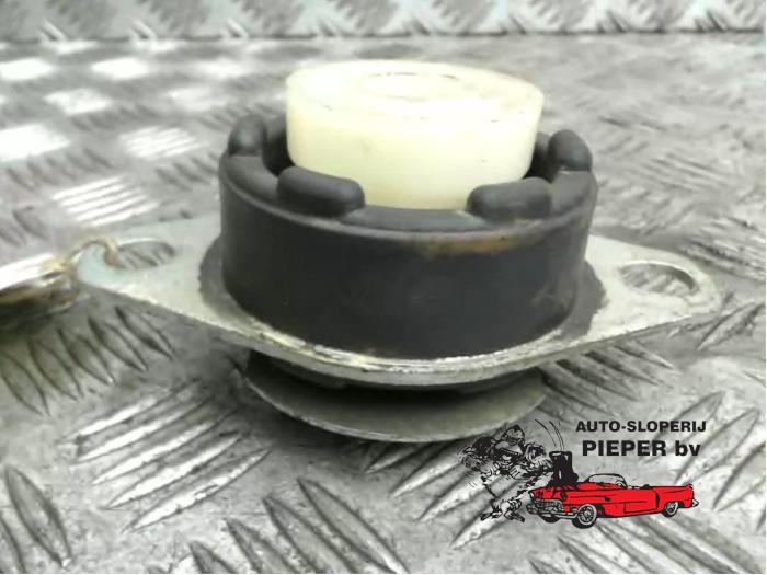 Gebruikte Motorrubber Fiat Cinquecento 1.1i Sporting Prijs € 15,75 Margeregeling aangeboden door Autosloperij Pieper BV