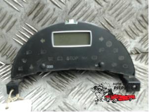 Gebruikte Display Interieur Lancia Phedra 3.0 V6 24V Prijs € 42,00 Margeregeling aangeboden door Autosloperij Pieper BV