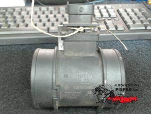 Gebruikte Luchtmassameter Opel Combo (Corsa C) 1.3 CDTI 16V Prijs € 36,75 Margeregeling aangeboden door Autosloperij Pieper BV