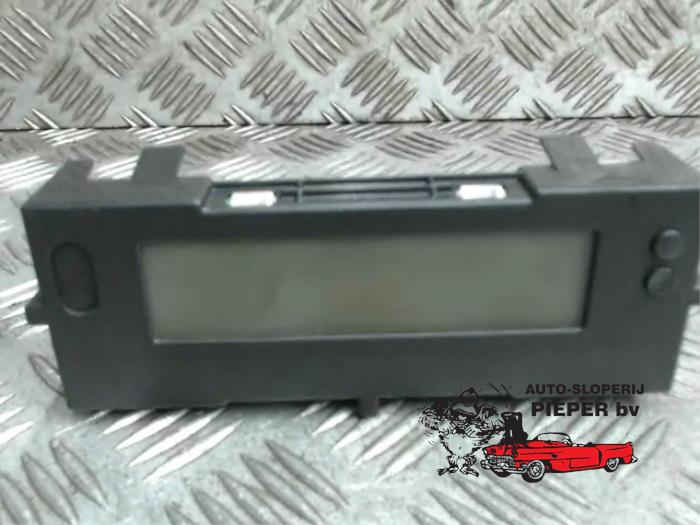 Gebruikte Display Interieur Renault Megane II Grandtour (KM) 1.9 dCi 130 Prijs € 26,25 Margeregeling aangeboden door Autosloperij Pieper BV