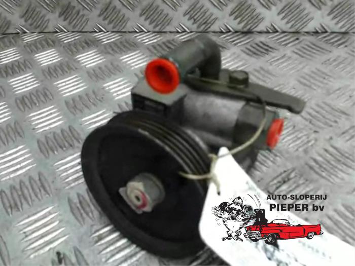 Gebruikte Servopomp Hyundai Accent II/Excel II/Pony 1.3i 12V Prijs € 52,50 Margeregeling aangeboden door Autosloperij Pieper BV