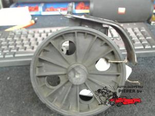 Gebruikte Pomp Servo Volvo S40 (VS) 2.0 16V Prijs op aanvraag aangeboden door Autosloperij Pieper BV