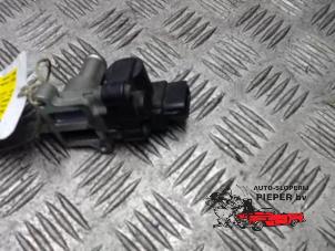 Gebruikte Gasklep Stelmotor Volvo S80 (TR/TS) 2.4 SE 20V 170 Prijs € 26,25 Margeregeling aangeboden door Autosloperij Pieper BV