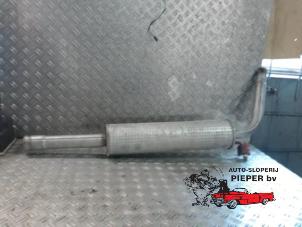 Gebruikte Uitlaat Middendemper Volkswagen Polo IV (9N1/2/3) 1.2 12V Prijs € 26,25 Margeregeling aangeboden door Autosloperij Pieper BV