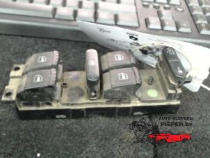 Gebruikte Ruit schakelaar elektrisch Skoda Octavia Combi (1U5) 1.9 TDi 110 Prijs € 21,00 Margeregeling aangeboden door Autosloperij Pieper BV