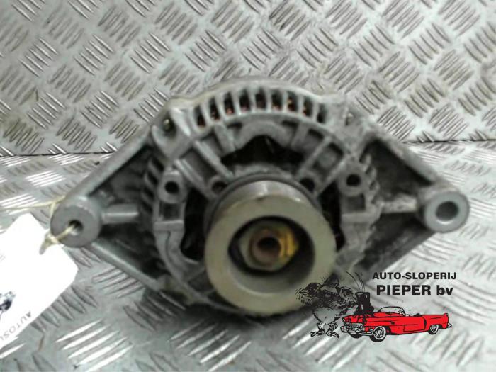 Gebruikte Dynamo Opel Tigra (75) 1.4i 16V Prijs € 36,75 Margeregeling aangeboden door Autosloperij Pieper BV