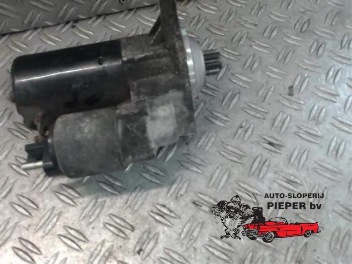 Gebruikte Startmotor Volkswagen Bora (1J2) 1.6 Prijs € 36,75 Margeregeling aangeboden door Autosloperij Pieper BV