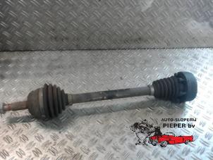 Gebruikte Steekas links-voor Volkswagen Golf III (1H1) 1.6 i Prijs € 36,75 Margeregeling aangeboden door Autosloperij Pieper BV