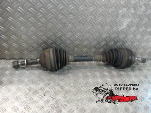 Gebruikte Cardanas links-voor (VWA) Opel Astra G Caravan (F35) 2.2 16V Prijs op aanvraag aangeboden door Autosloperij Pieper BV