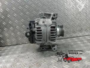 Gebruikte Alternator Opel Astra G Caravan (F35) 2.2 16V Prijs op aanvraag aangeboden door Autosloperij Pieper BV