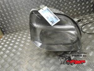 Gebruikte Koplamp rechts Opel Agila (A) 1.2 16V Prijs € 31,50 Margeregeling aangeboden door Autosloperij Pieper BV