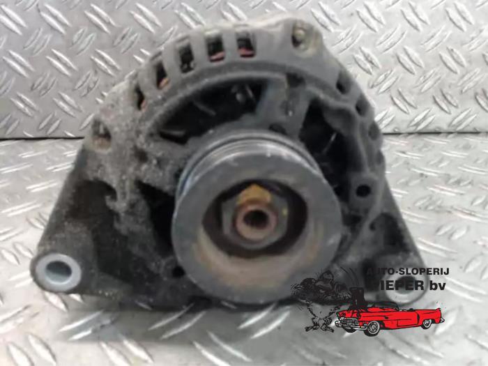 Gebruikte Dynamo Opel Corsa B (73/78/79) 1.2i 16V Prijs € 36,75 Margeregeling aangeboden door Autosloperij Pieper BV