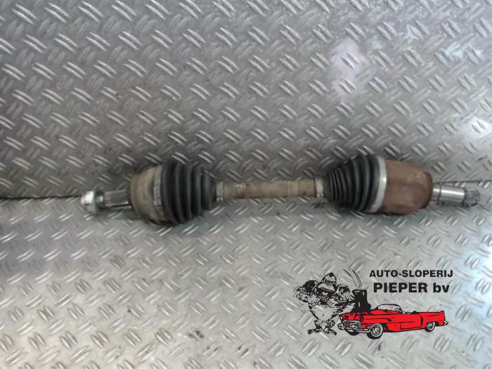 Gebruikte Aandrijfas links-voor Fiat Fiorino (225) 1.3 JTD 16V Multijet Prijs € 52,50 Margeregeling aangeboden door Autosloperij Pieper BV