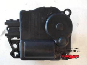 Gebruikte Kachelklep Motor Ford B-Max (JK8) 1.0 EcoBoost 12V 100 Prijs € 26,25 Margeregeling aangeboden door Autosloperij Pieper BV