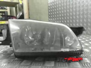 Gebruikte Rechter Koplamp Mazda 323 Fastbreak (BJ14) 1.5 LX,GLX 16V Prijs € 26,25 Margeregeling aangeboden door Autosloperij Pieper BV