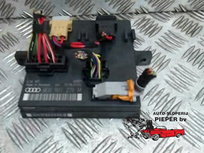 Gebruikte Bodycontrol Module Audi A4 (B7) 2.0 TFSI 20V Prijs € 78,75 Margeregeling aangeboden door Autosloperij Pieper BV
