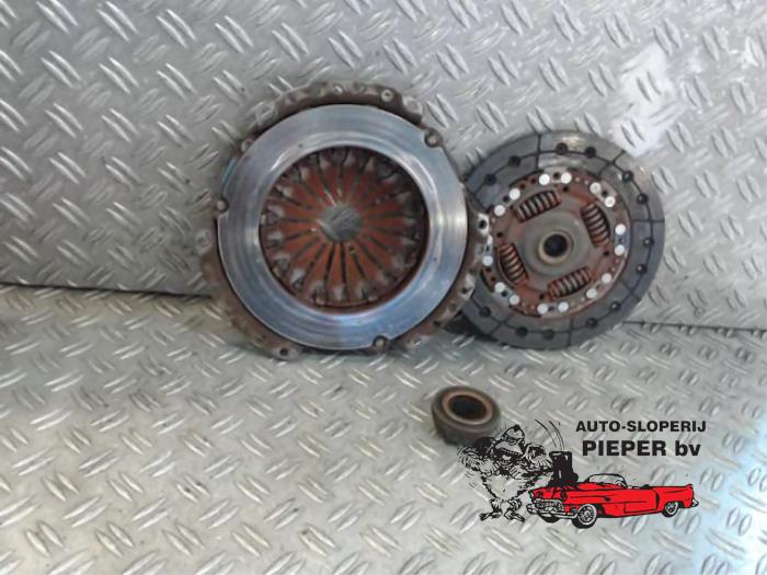 Gebruikte Koppelingsset (compleet) Seat Ibiza III (6L1) 1.4 16V 100 Prijs € 42,00 Margeregeling aangeboden door Autosloperij Pieper BV