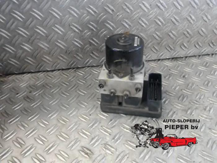 Gebruikte ABS Pomp Ford Focus 2 Prijs € 63,00 Margeregeling aangeboden door Autosloperij Pieper BV