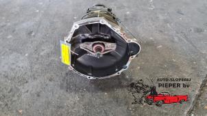 Gebruikte Versnellingsbak Mercedes CLK (C208) 2.0 200 16V Prijs € 210,00 Margeregeling aangeboden door Autosloperij Pieper BV