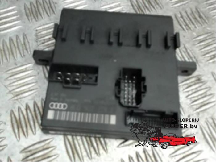 Gebruikte Module Bodycontrol Audi A4 Avant (B6) 1.8 T 20V Prijs € 78,75 Margeregeling aangeboden door Autosloperij Pieper BV