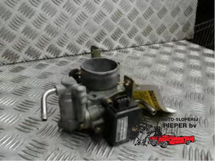 Gebruikte Gasklephuis Daihatsu Charade (G200/201/202/203/204) 1.3i TX/CX 16V Prijs € 36,75 Margeregeling aangeboden door Autosloperij Pieper BV