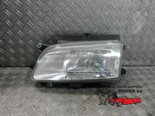 Gebruikte Linker Koplamp Citroen Berlingo 1.9 Di Prijs op aanvraag aangeboden door Autosloperij Pieper BV