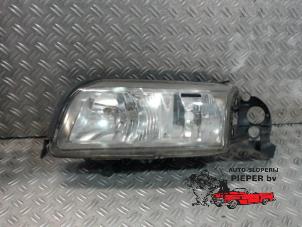 Gebruikte Koplamp links Volvo S80 (TR/TS) Prijs op aanvraag aangeboden door Autosloperij Pieper BV