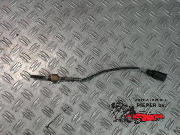 Gebruikte Uitlaat temperatuursensor Volkswagen Touran (1T1/T2) 1.6 FSI 16V Prijs € 26,25 Margeregeling aangeboden door Autosloperij Pieper BV