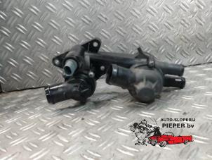 Gebruikte Thermostaathuis Volkswagen Touran (1T1/T2) 1.6 FSI 16V Prijs op aanvraag aangeboden door Autosloperij Pieper BV