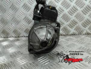 Gebruikte Startmotor Mercedes E (W210) 2.2 E-220D 16V Prijs € 36,75 Margeregeling aangeboden door Autosloperij Pieper BV