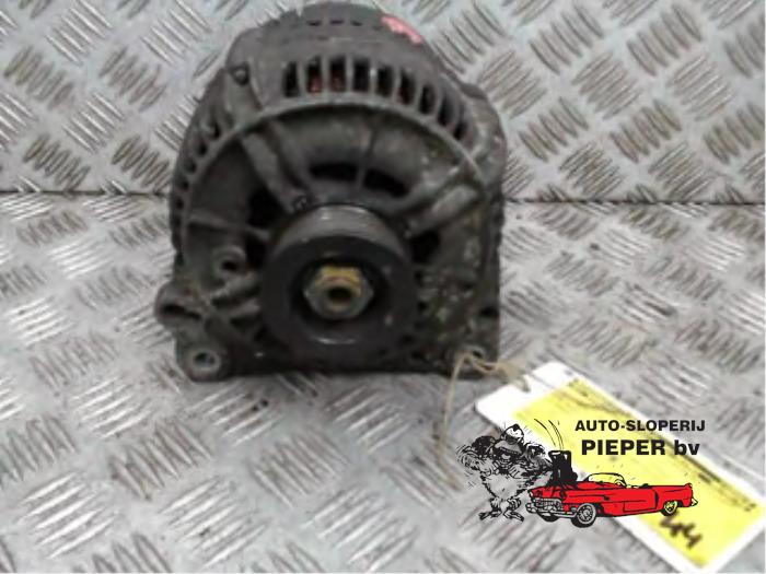 Gebruikte Dynamo Chrysler Voyager/Grand Voyager 2.5 TDiC Prijs € 52,50 Margeregeling aangeboden door Autosloperij Pieper BV