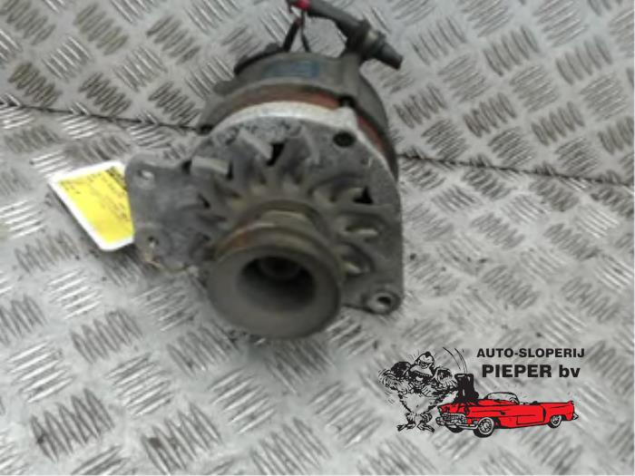 Gebruikte Dynamo Seat Toledo (1L2) 1.8 i CL,GL,GLX Prijs € 36,75 Margeregeling aangeboden door Autosloperij Pieper BV