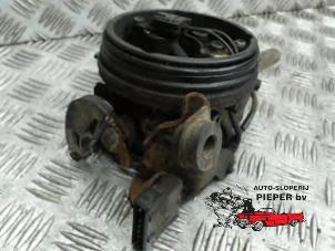 Gebruikte Gasklephuis Peugeot 106 I 1.1 i XN,XR,XT Prijs € 36,75 Margeregeling aangeboden door Autosloperij Pieper BV