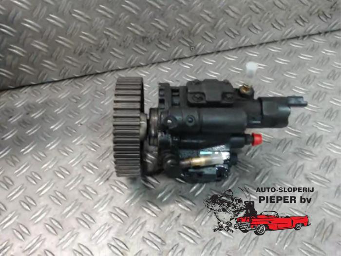 Gebruikte Dieselpomp Peugeot 307 SW (3H) 2.0 HDi 90 Prijs € 94,50 Margeregeling aangeboden door Autosloperij Pieper BV