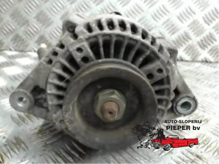 Gebruikte Dynamo Honda CR-V (RD1/3) 2.0i 16V VTEC Prijs € 36,75 Margeregeling aangeboden door Autosloperij Pieper BV