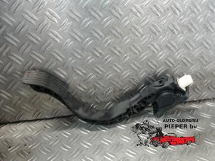 Gebruikte Gaspedaal Peugeot 1007 (KM) 1.6 GTI,Gentry 16V Prijs € 21,00 Margeregeling aangeboden door Autosloperij Pieper BV