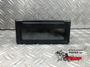 Gebruikte Display Interieur Volvo V50 (MW) 2.4 D5 20V Autom.. Prijs op aanvraag aangeboden door Autosloperij Pieper BV
