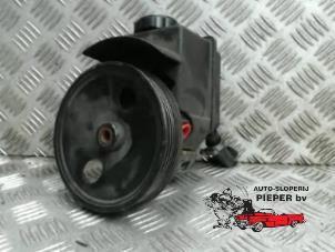 Gebruikte Pomp Servo Volvo V70 (GW/LW/LZ) 2.0 T-5 Turbo 20V Prijs € 52,50 Margeregeling aangeboden door Autosloperij Pieper BV