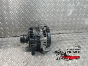 Gebruikte Dynamo Peugeot 607 (9D/U) 2.7 HDi V6 24V Prijs € 63,00 Margeregeling aangeboden door Autosloperij Pieper BV